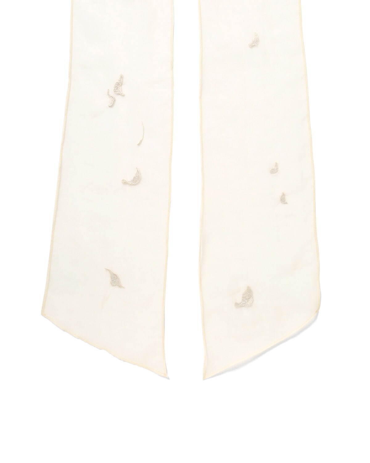 マメ クロゴウチ“繊細な花柄刺繍”シアースカーフ、ドーバー銀座＆直営