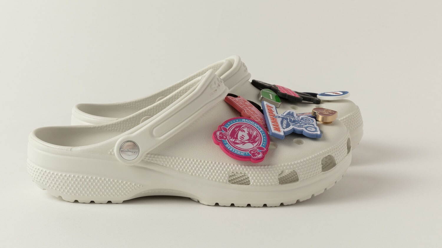 マッドハッピー×ヒステリックグラマー×クロックスのコラボサンダル