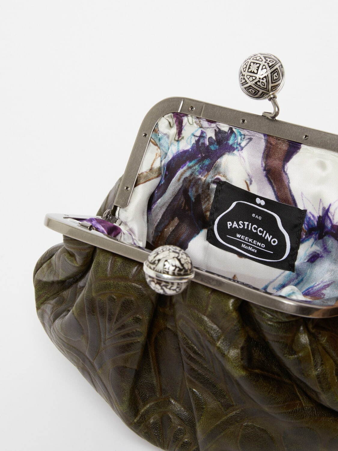 ウィークエンド マックスマーラ「パスティチーノ」スペインの上質な型