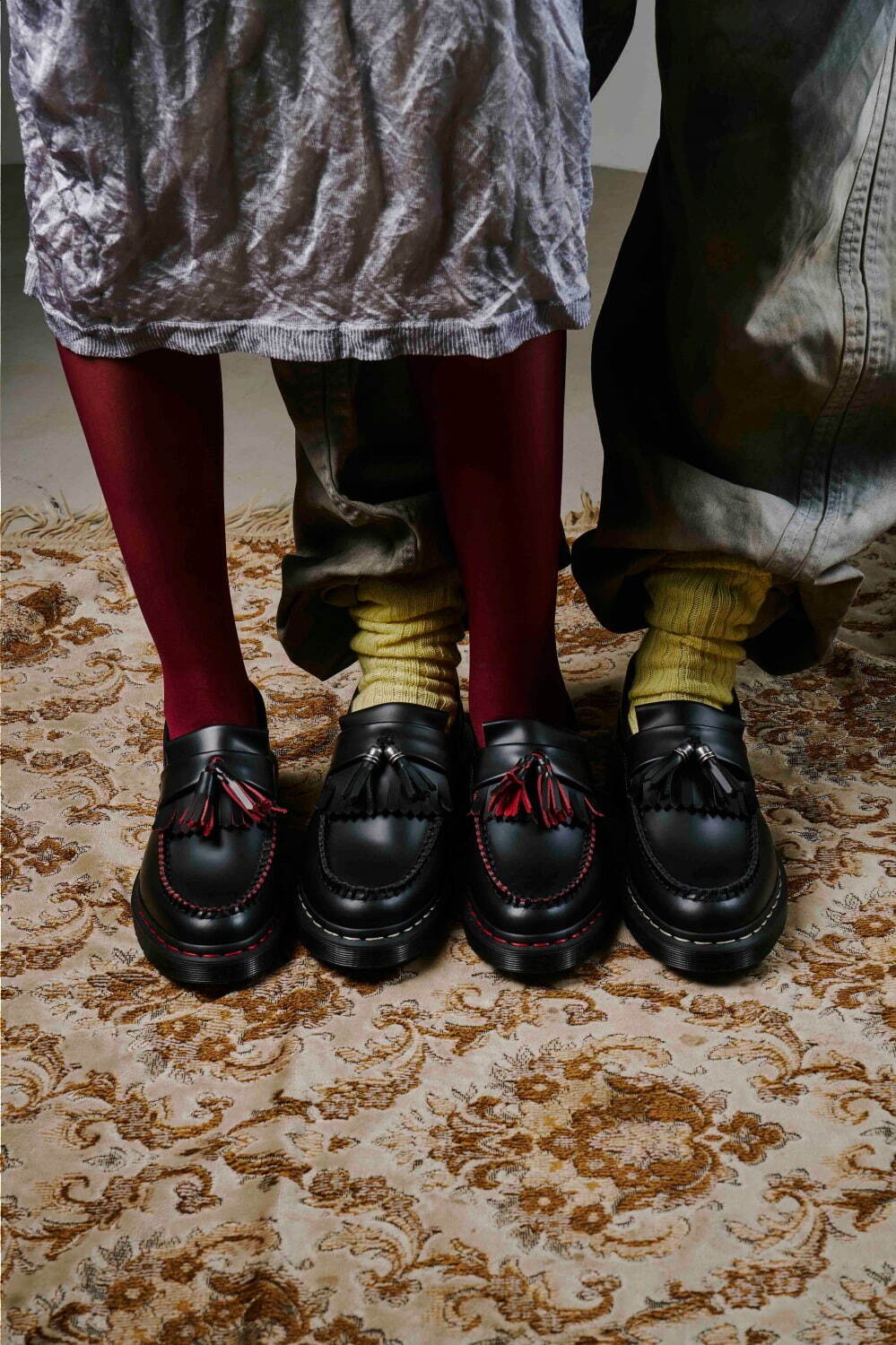 ドクターマーチンのローファー「エイドリアン」“レッド覗く”タッセル