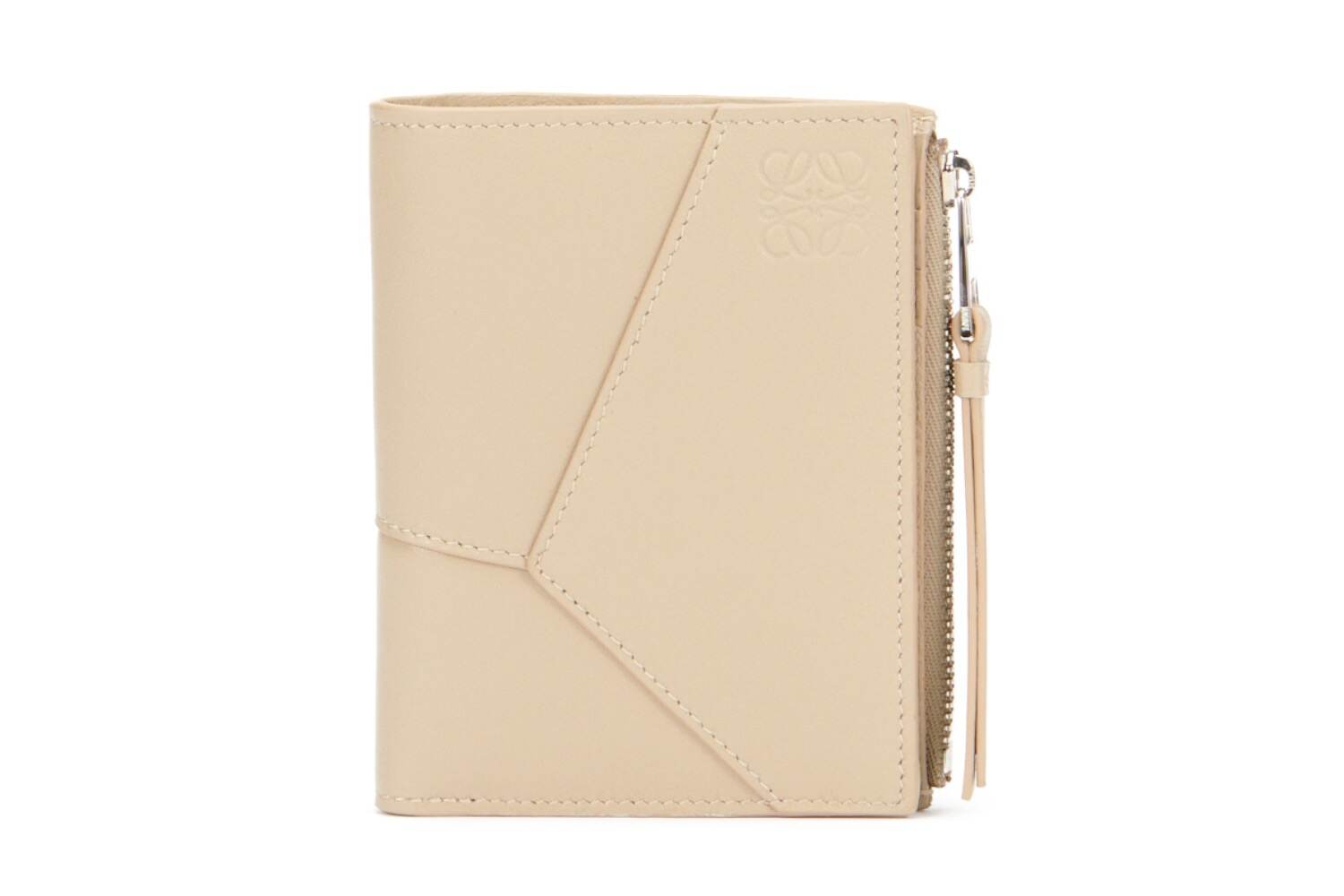 ロエベのメンズレザー財布、“柔らかカラー”切り替えレザーの二つ折り