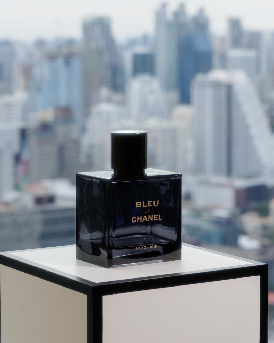 シャネルのメンズフレグランス「ブルー ドゥ シャネル」に新作