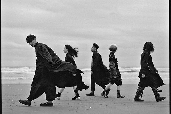 サカナクション初のベストアルバム『魚図鑑』発表 - 3作品連続リリース