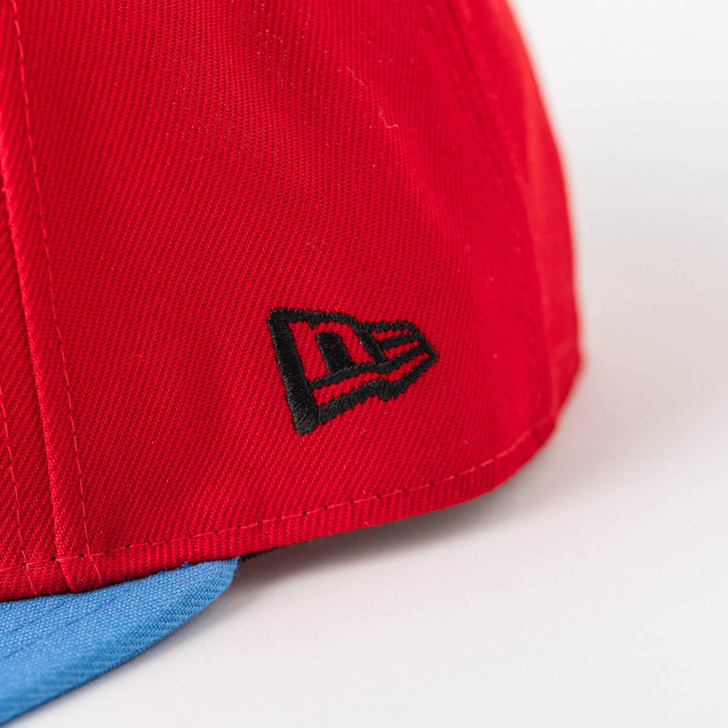 ニューエラ×RPG『MOTHER』主人公ネスのベースボールキャップを再現した