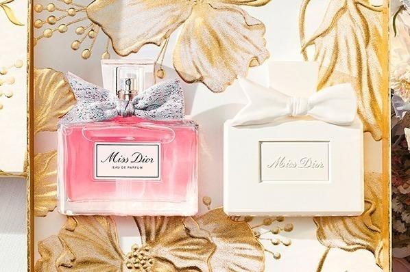 ディオール“香りを楽しむ”セラミックボトル付き「ミス ディオール