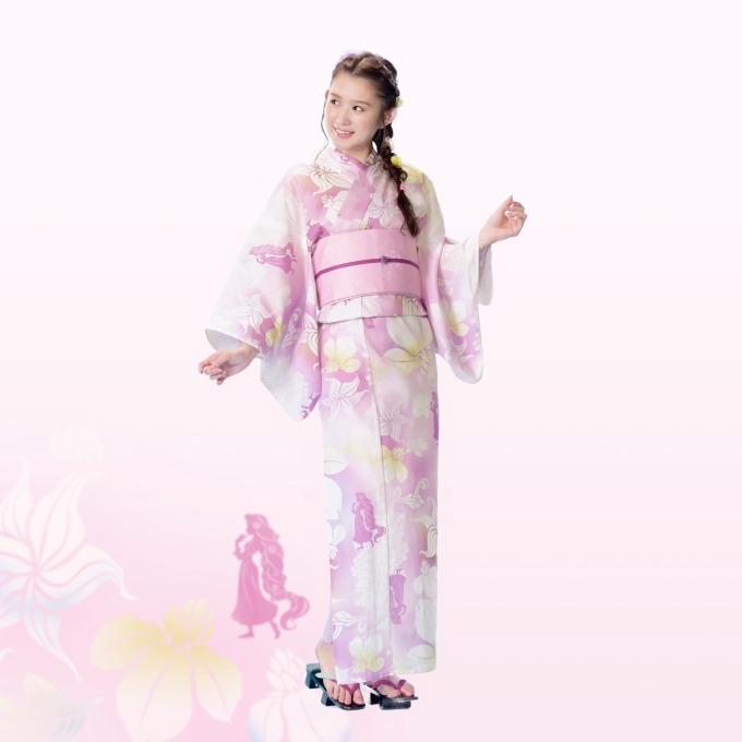 ディズニープリンセスの浴衣、アリエルやラプンツェルの世界観と伝統柄