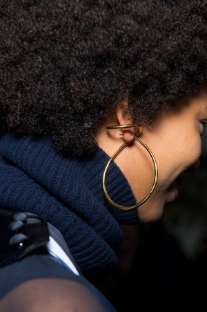 sacai×シャルロット・シェネの右耳用ピアス - ひねりを加えた