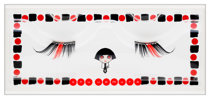 シュウ ウエムラ×カール・ラガーフェルド、限定クリスマスキットなど