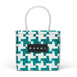 月”が着想の「マルニ マーケット」阪急うめだ本店で開催、人気バッグや