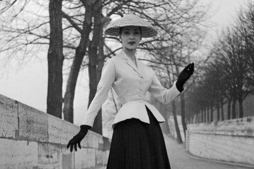 ディオール「バー」ジャケットの歴史、ニュールック誕生から最新作まで