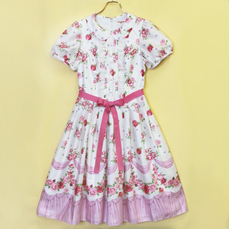 エミリーテンプルキュート“ローズ”咲き誇る春色ワンピース、ブーケの