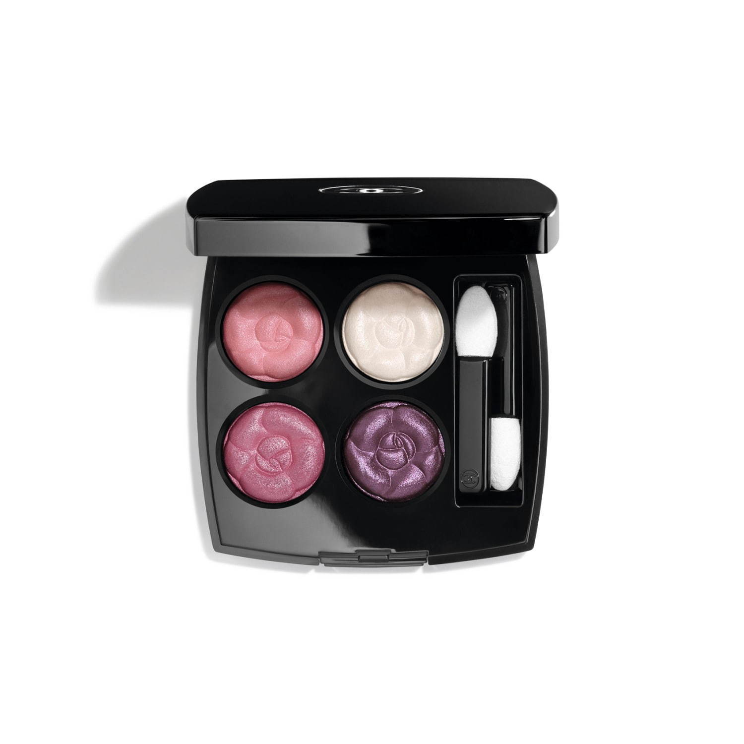 シャネル“カメリア”モチーフの限定リップ パレット＆アイシャドウ