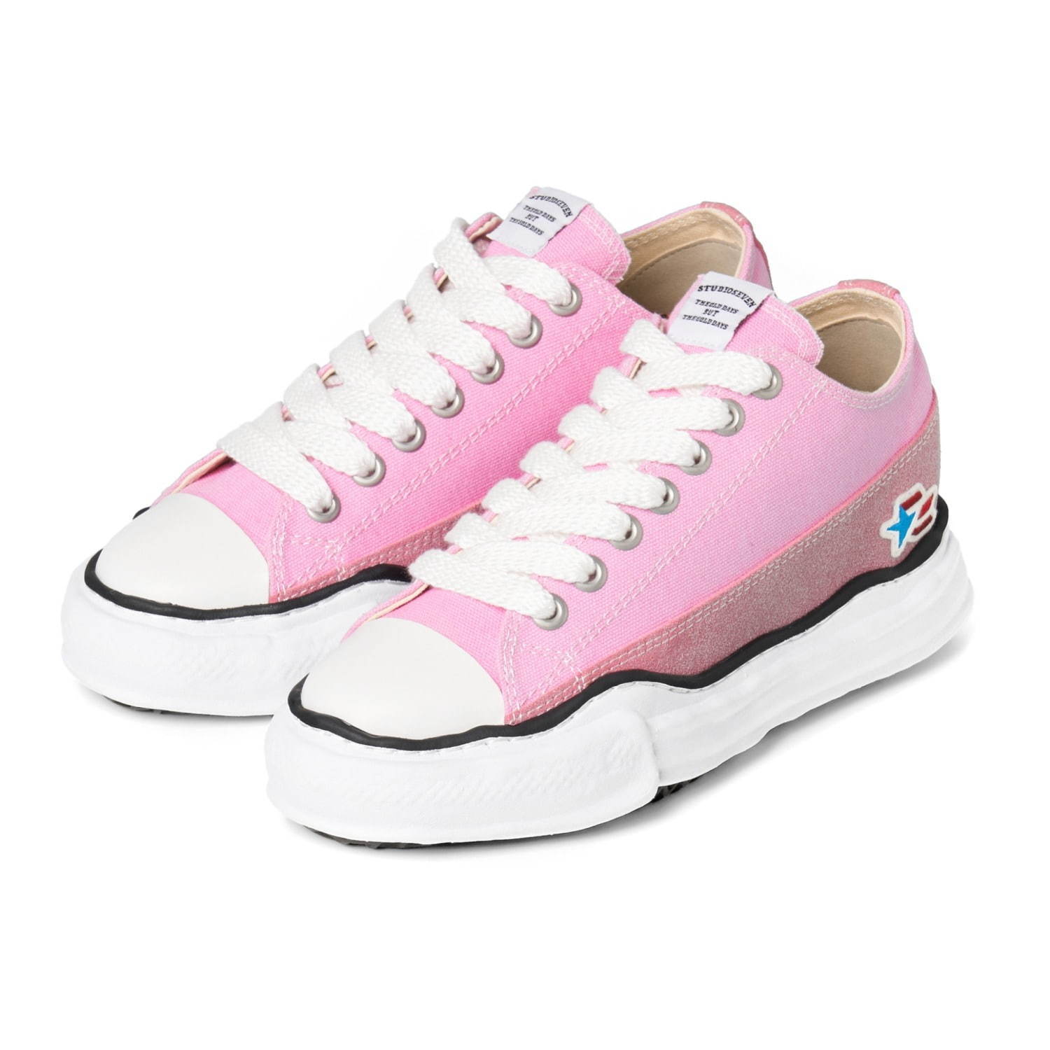 スタジオ セブン×メゾン ミハラヤスヒロの新作スニーカー、パステル