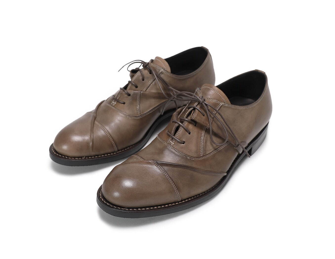 アトリエ ミハラヤスヒロのオーダーメイド革靴、シワを施すことで