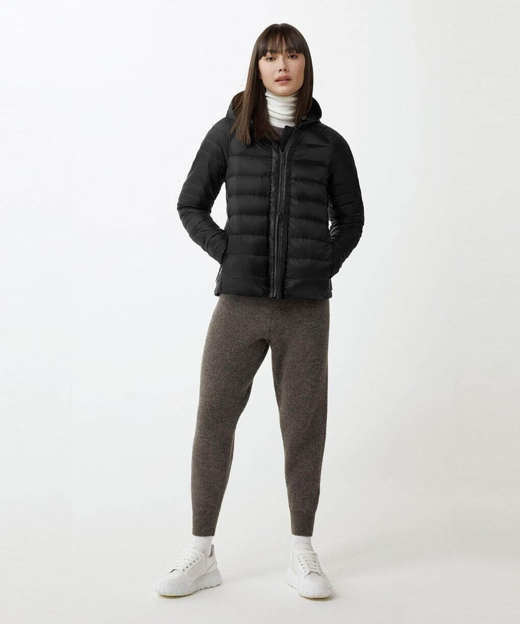 カナダグース「ブラックレーベル」超軽量の新作ウィメンズダウン