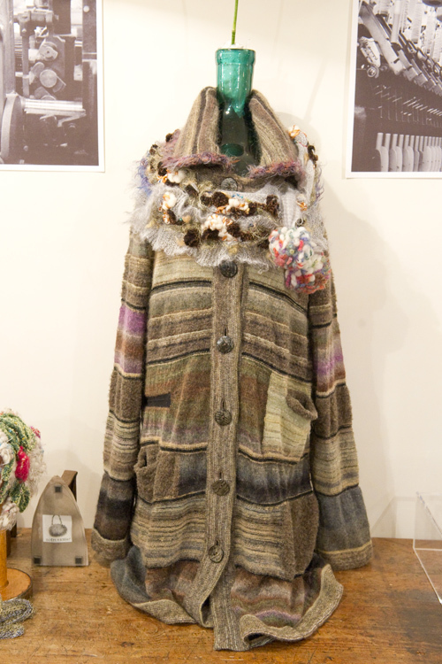 エムアンドキョウコ(M.&KYOKO)、新作展示会レポート - ファッションプレス