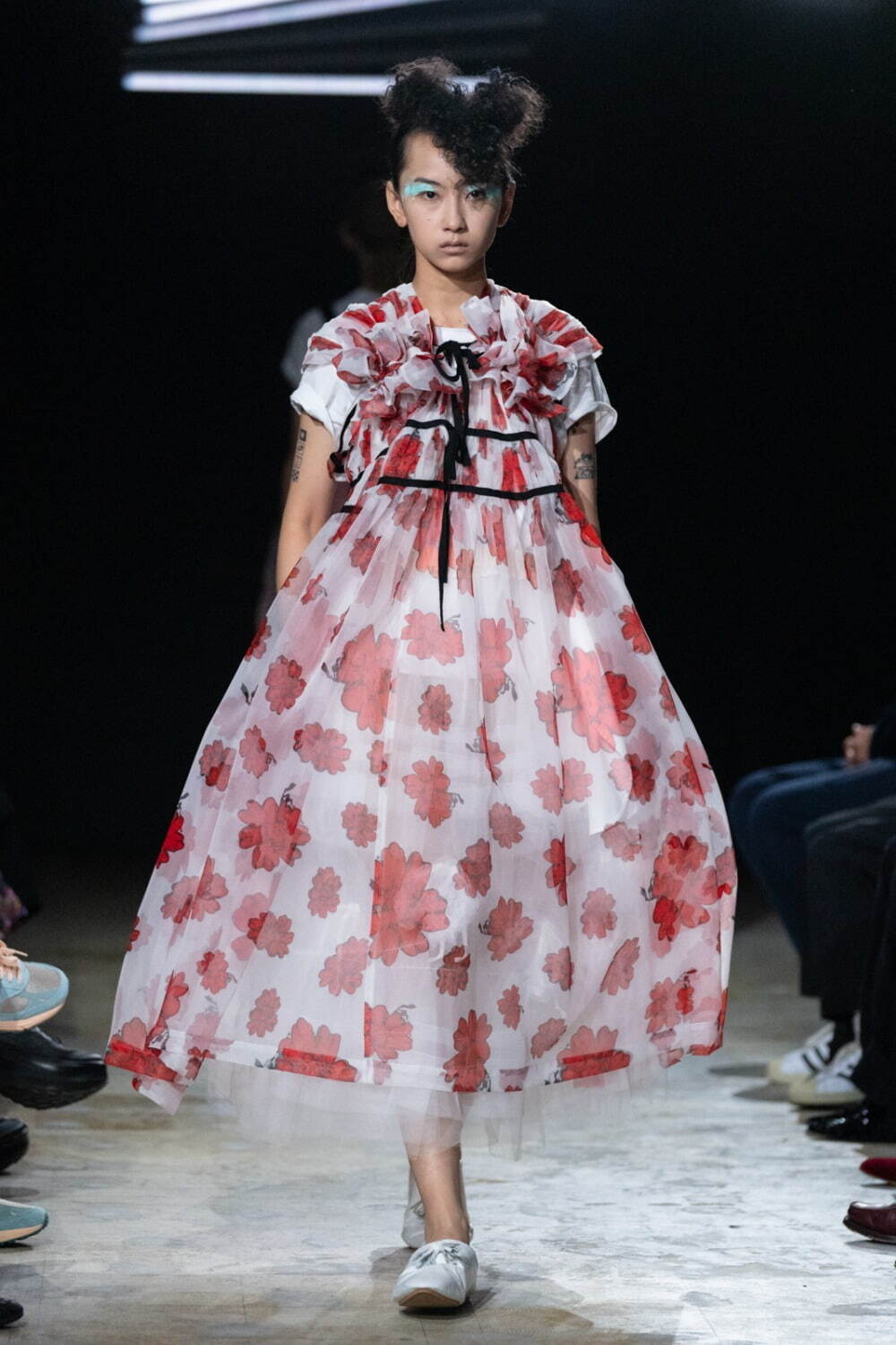 タオ 2023年春夏コレクション - 花とリボン、軽やかに跳躍する