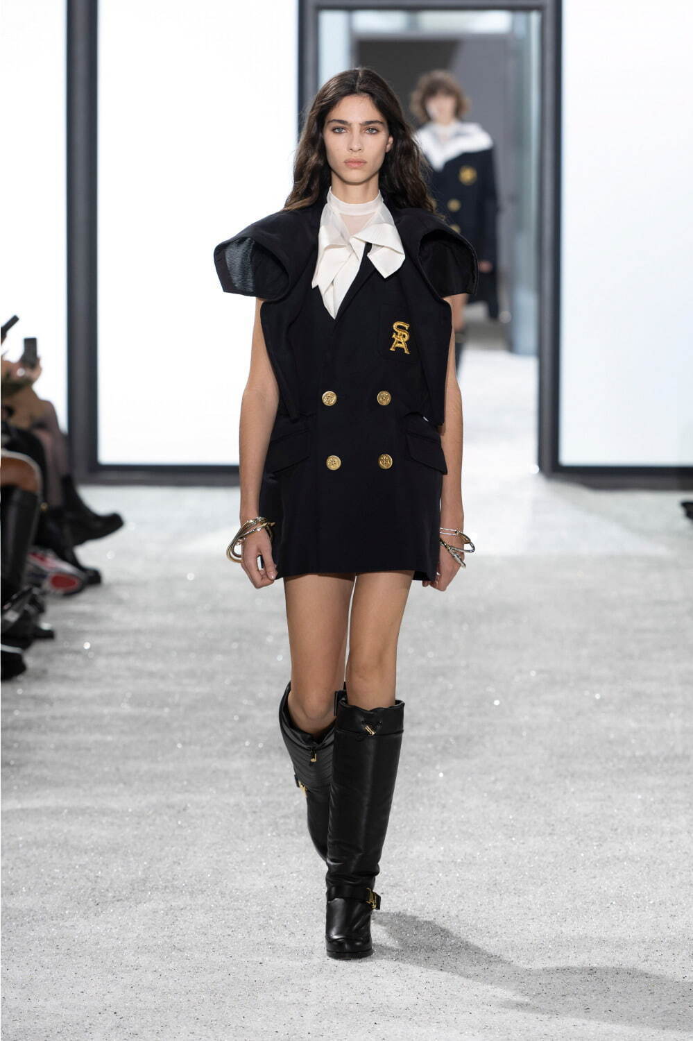 サカイ(sacai) 2025年春夏ウィメンズコレクション - ファッションプレス