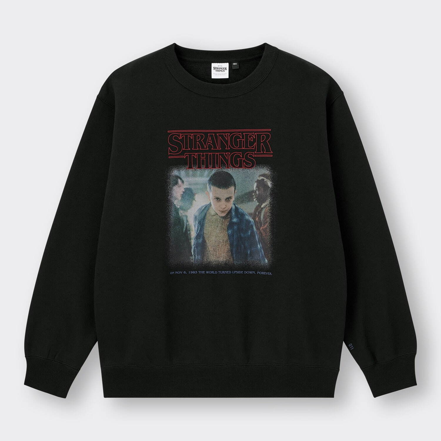 GU「ストレンジャー・シングス 未知の世界」真っ赤なロゴ入り