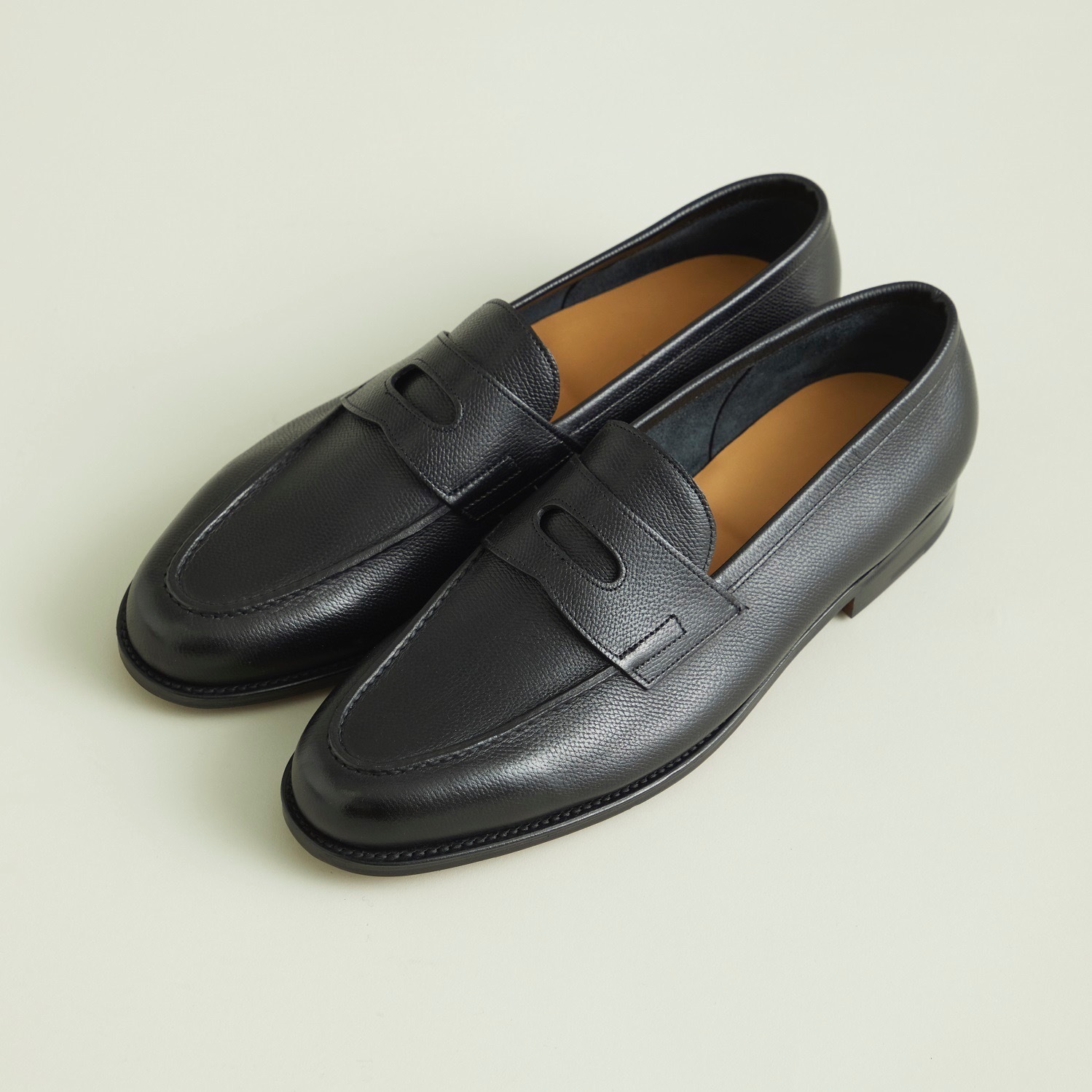 ジョンロブのローファー「リオ」ユナイテッドアローズ限定で復刻