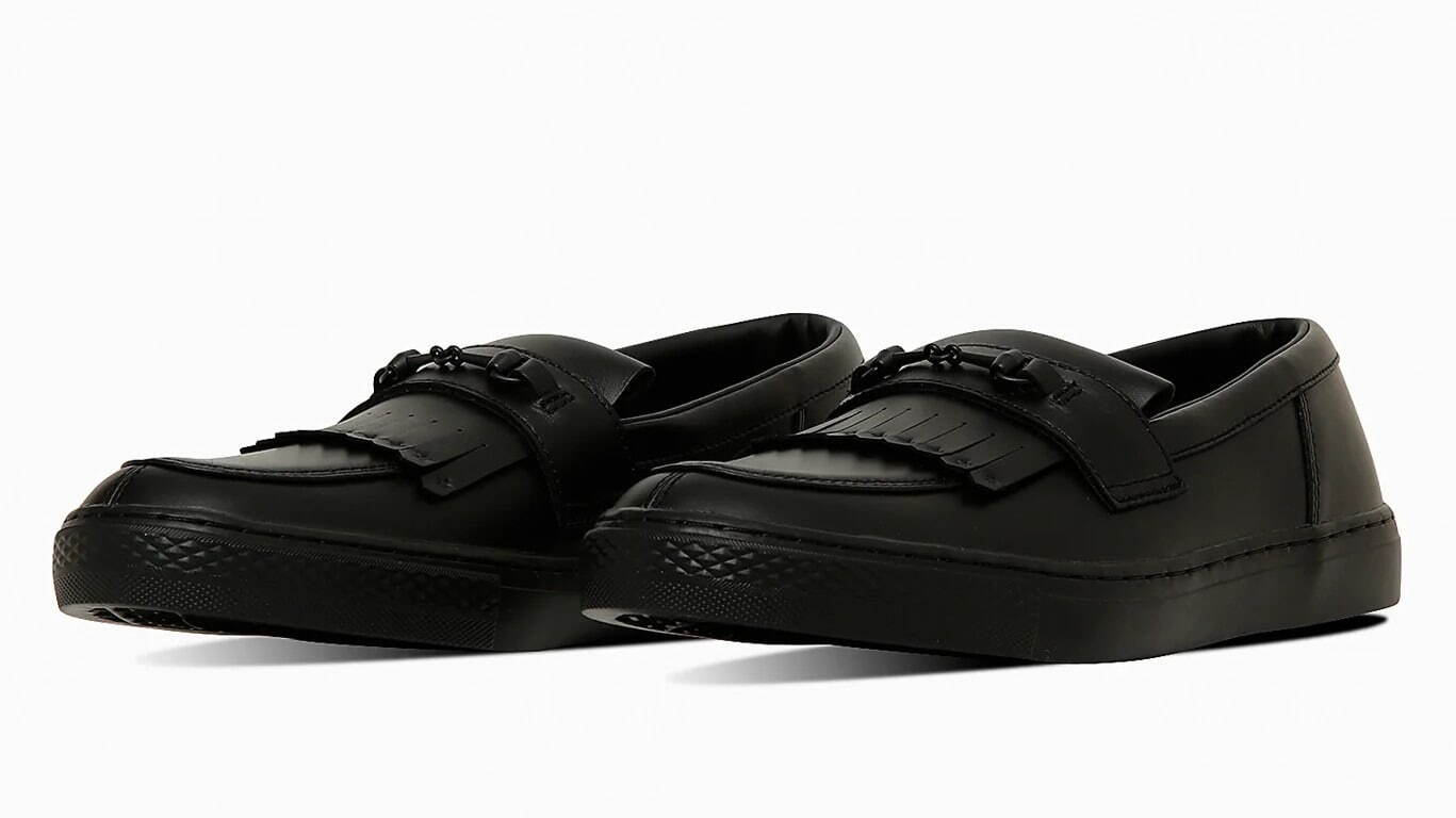 コンバース「オールスター クップ」アレンジのタッセルローファー