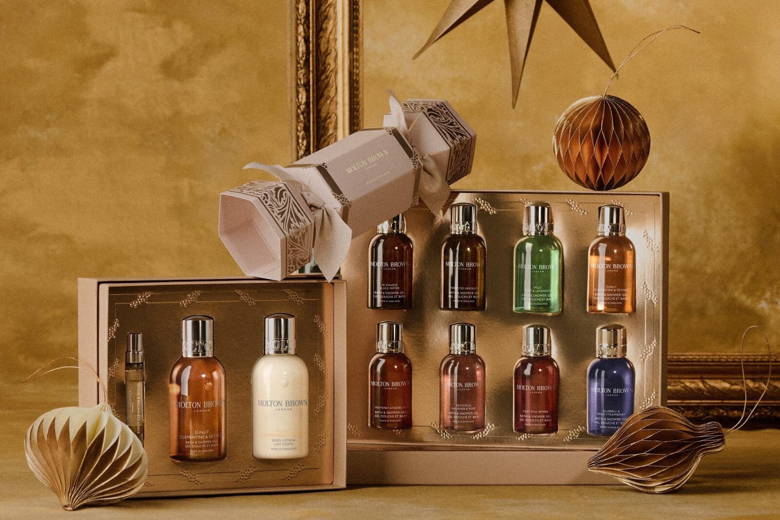 モルトンブラウン24年クリスマスコフレ、“人気の香り”ボディケア＆香水