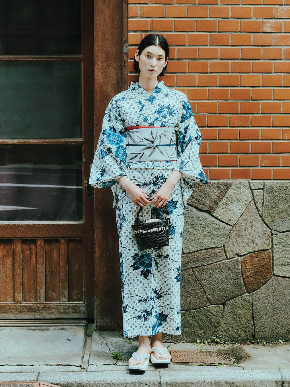 アメリ×ケイタマルヤマの“花柄”浴衣、大輪の花が咲き誇るブラック