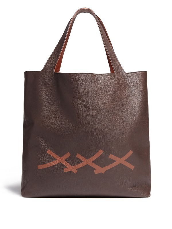 エルメネジルド ゼニア“リバーシブル”で使えるレザートートバッグ、18