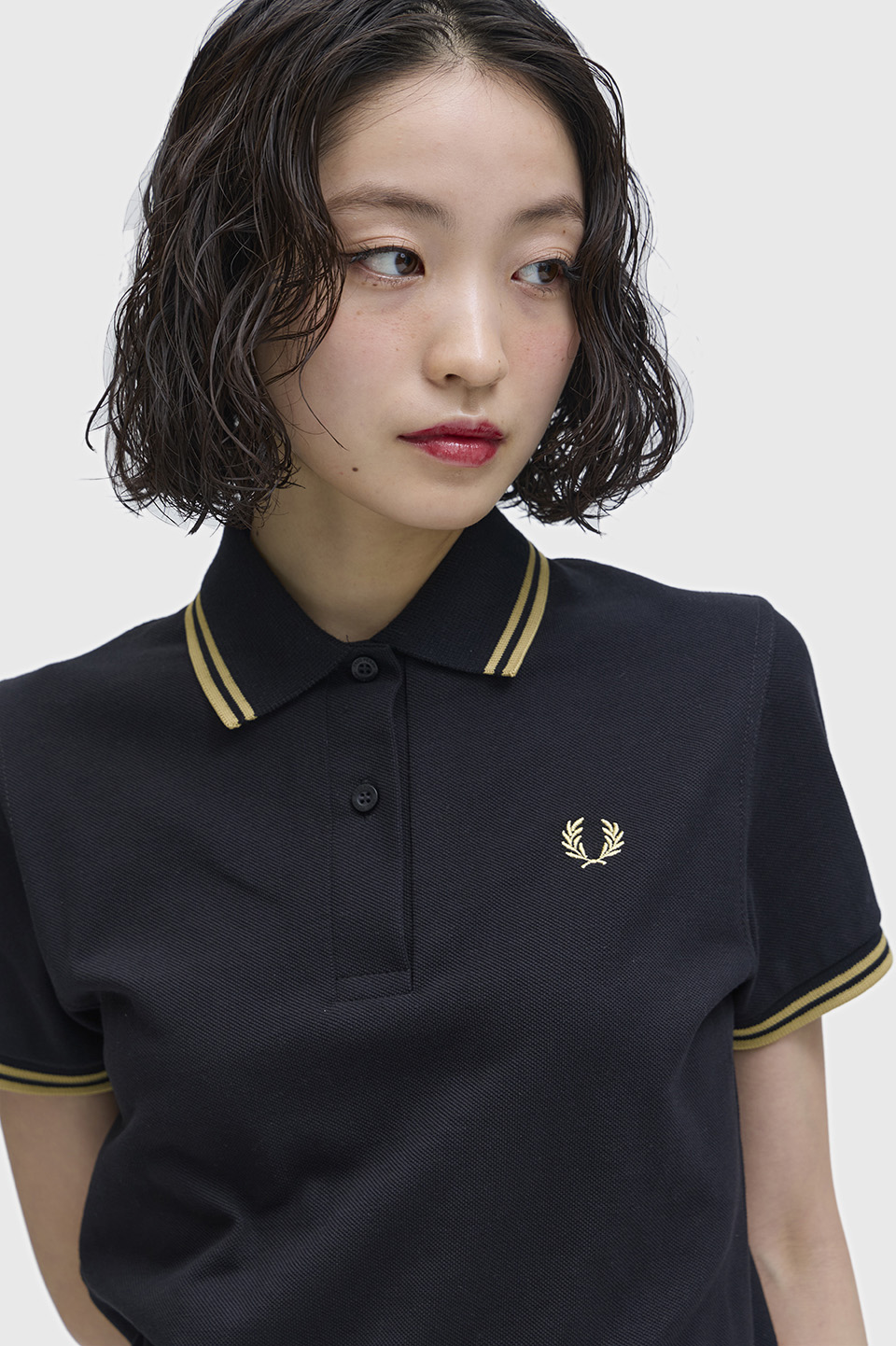 The Fred Perry Shirt - G12(8 157：BLACK / CHAMPAGNE): | FRED PERRY