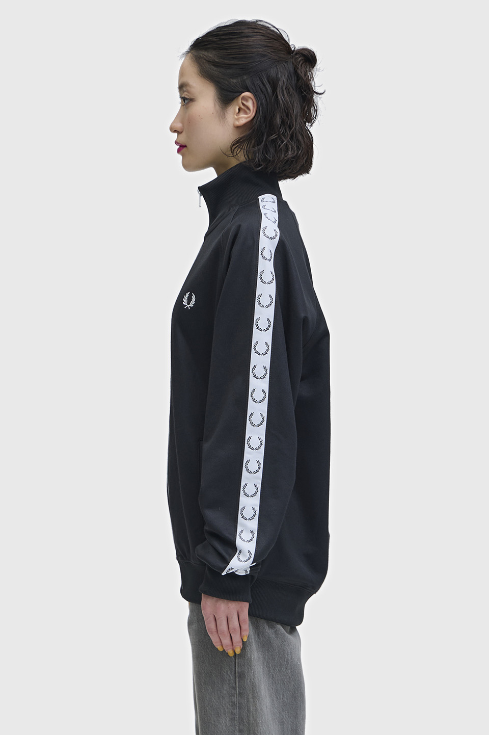 Taped Track Jacket(S 198：BLACK): | FRED PERRY JAPAN | フレッド