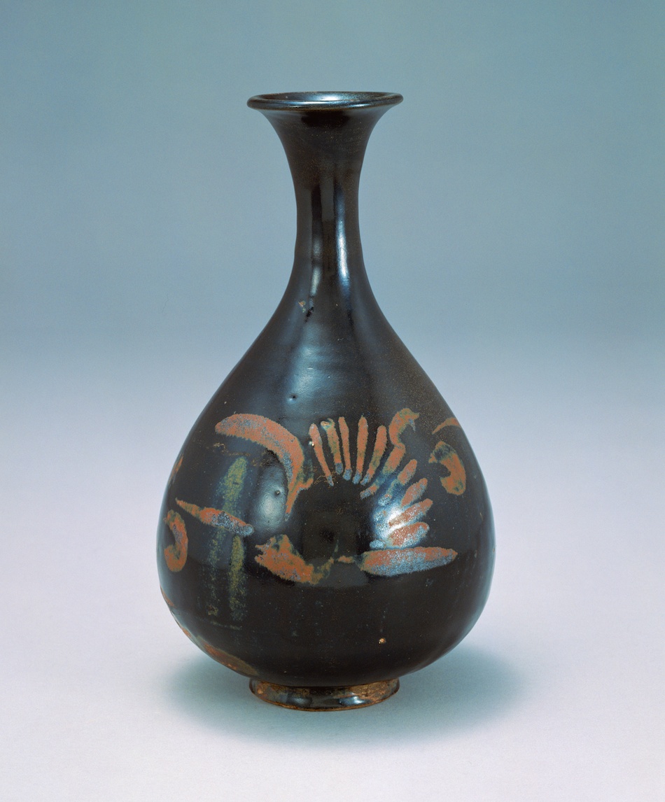 黒釉銹花草花文瓶 | 磁州窯系 | 収蔵品詳細 | 作品を知る | 東京富士