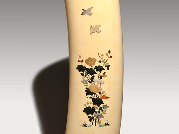 芝山蒔絵 花鳥図 政由作 象牙置物 高さ65㎝ | 古美術ささき