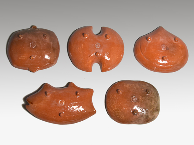 三代 中村道年（造）赤楽 宝尽向付5枚 共箱 八事窯 | 古美術ささき