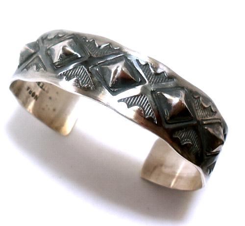 インディアンジュエリー シルバーブレスレット・バングル