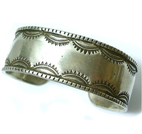 インディアンジュエリー シルバーブレスレット・バングル