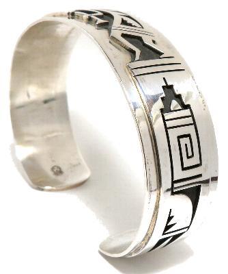 ホピ族のブレスレット・バングル 〔アメリカインディアンが創る〕