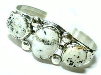 インディアンジュエリー・ホワイトバッファロー