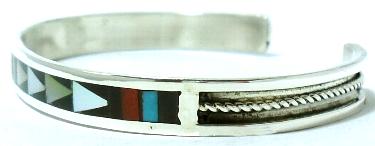 インディアンジュエリー ズニ族のブレスレット・バングル