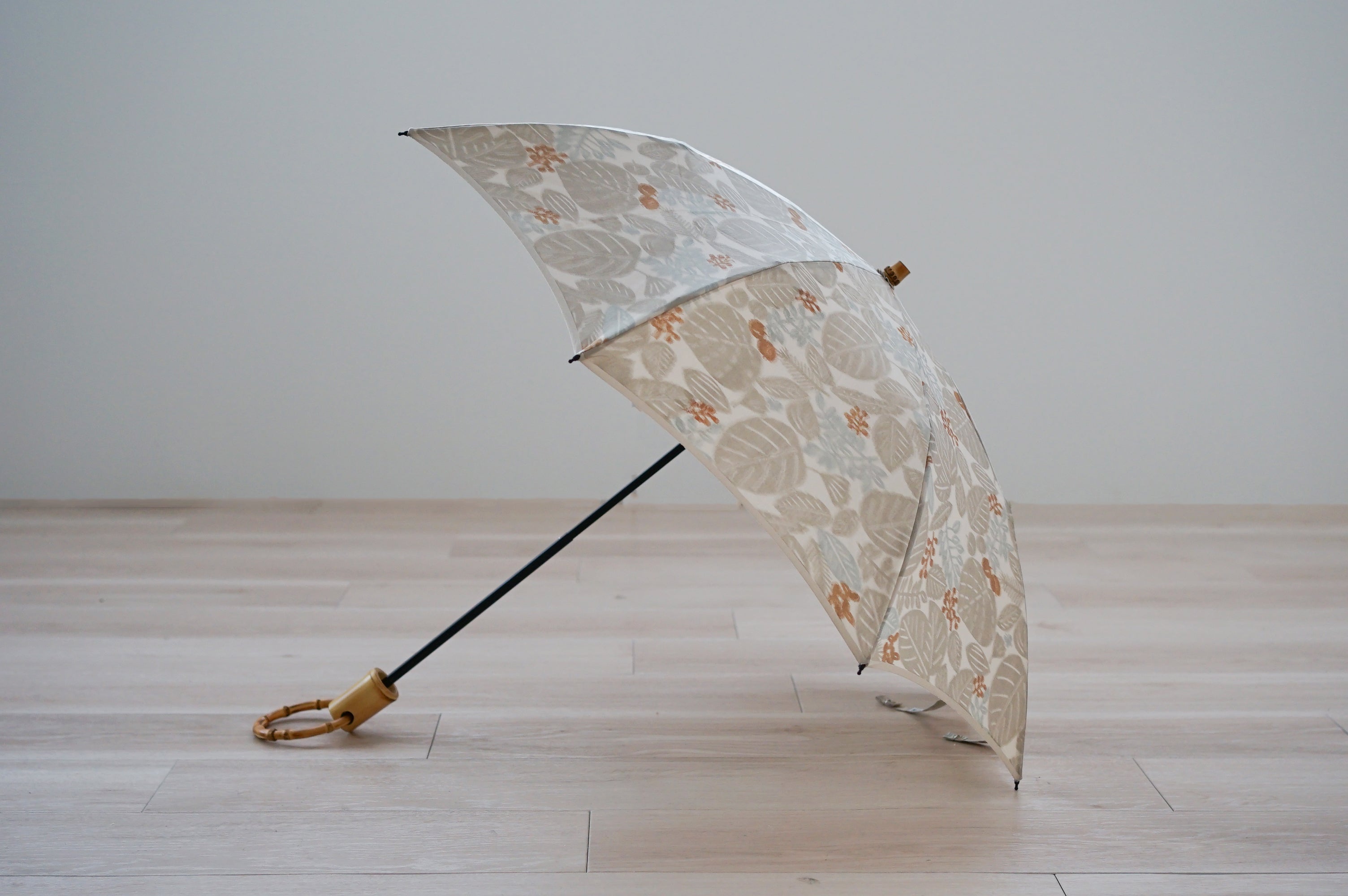 kata kata×小宮商店」コラボ 袋がエコバッグになる2WAY仕様の