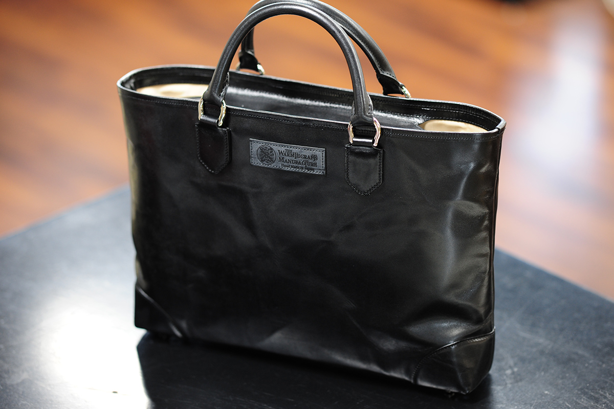 ウォームスクラフツ・ マニュファクチャー | 日本の皮革製品メーカー