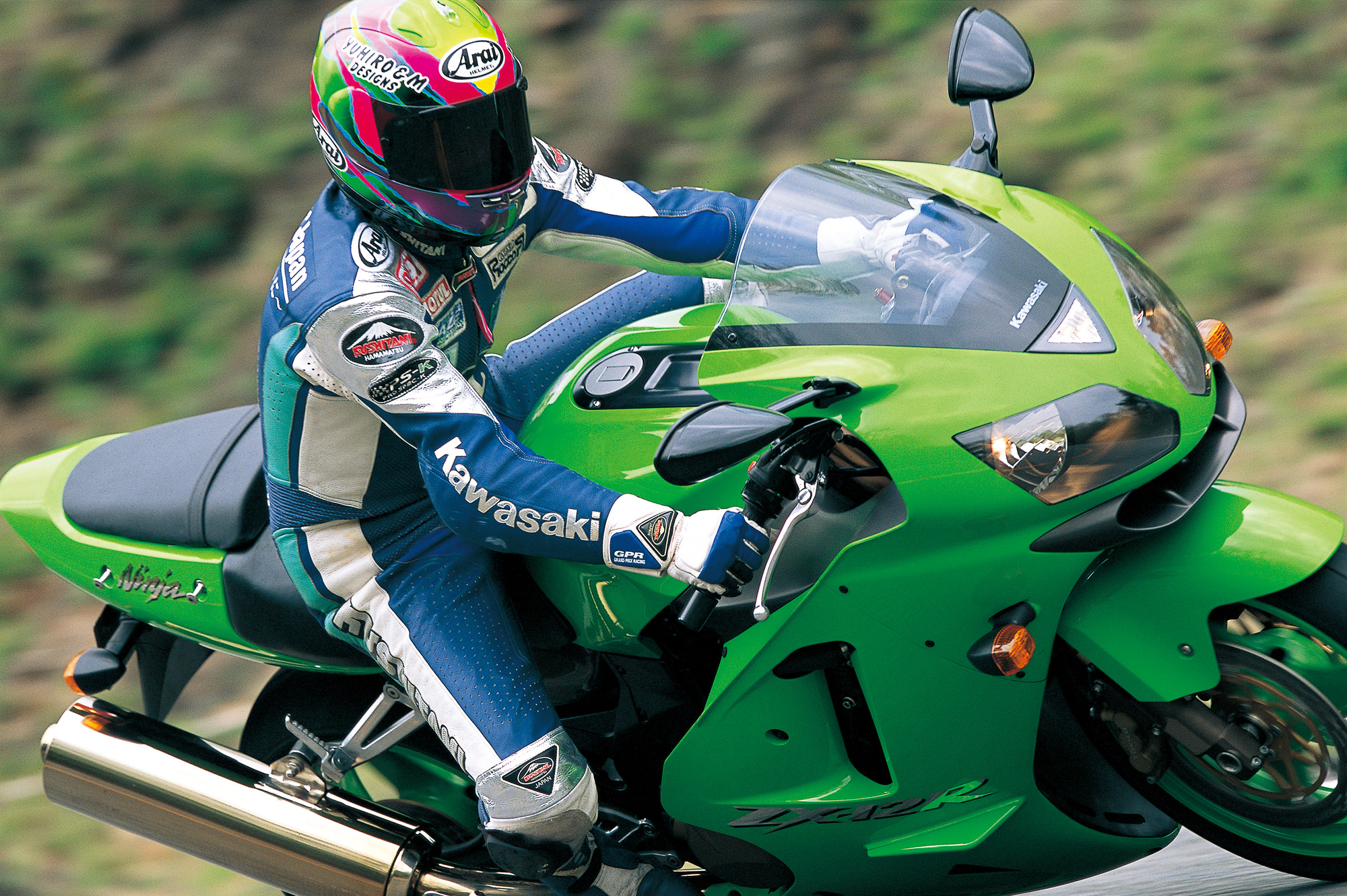 目指したのは世界最速という孤高の位／ZX-12R(B) | 試乗・車両解説