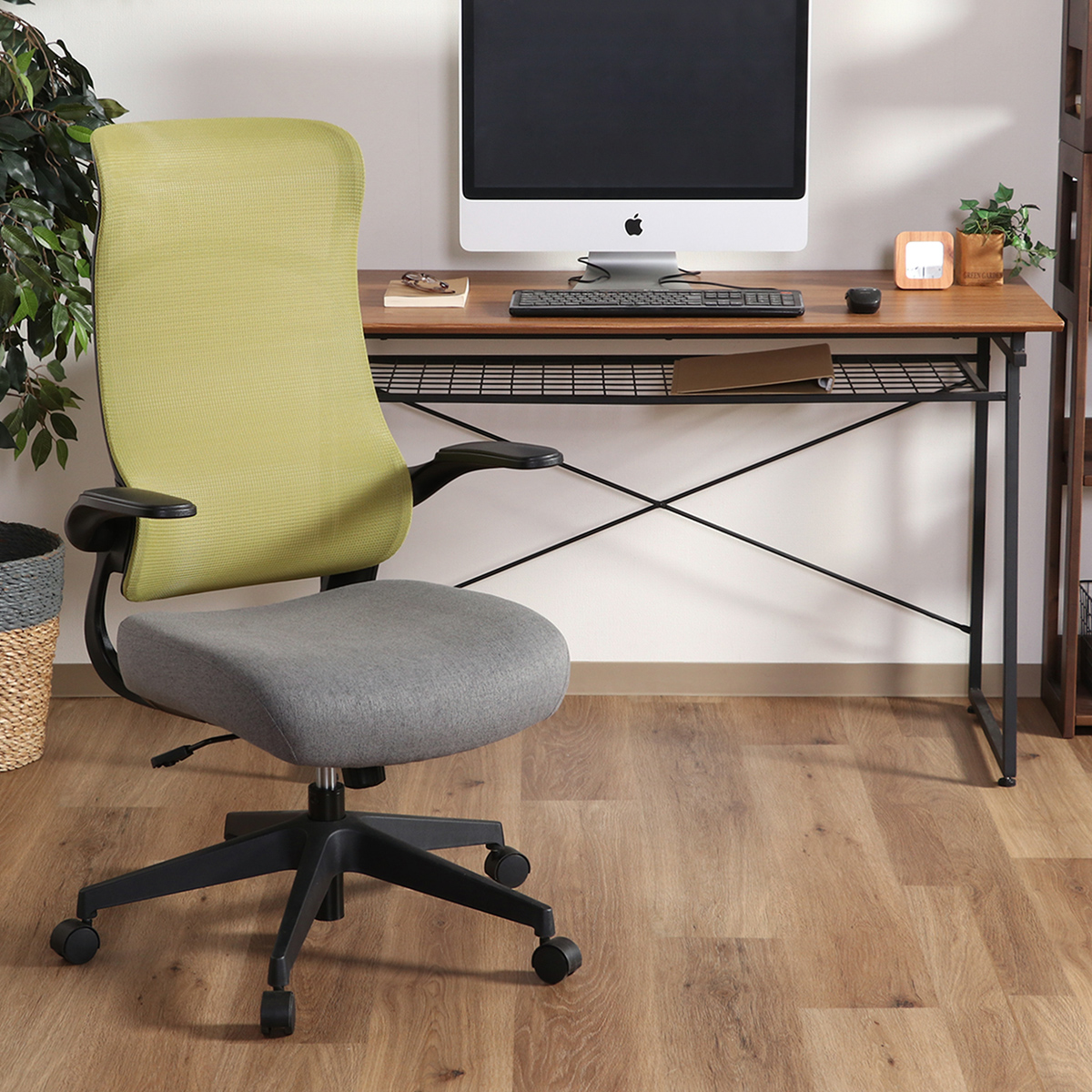 ブレンダ 幅450 奥行580 高さ1070-1145 ハイバックアームアップチェア