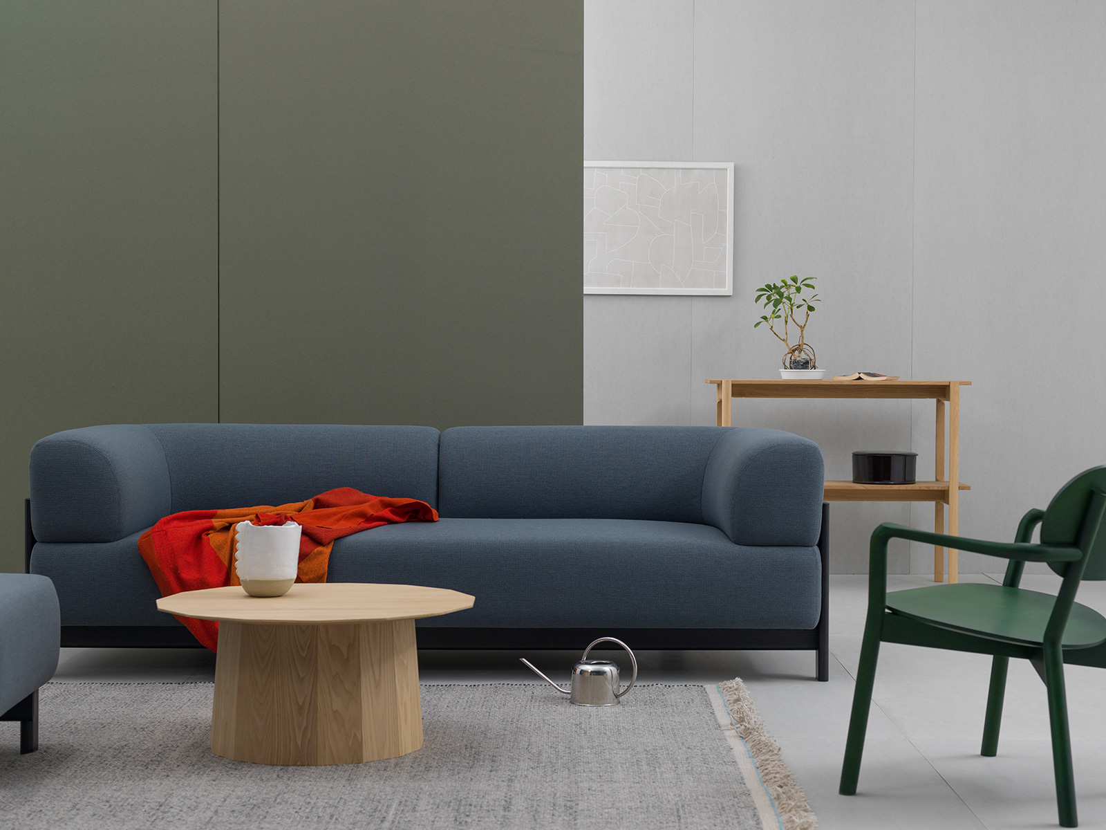 Colour Wood Plain Large ‒ KARIMOKU NEW STANDARD (KNS)