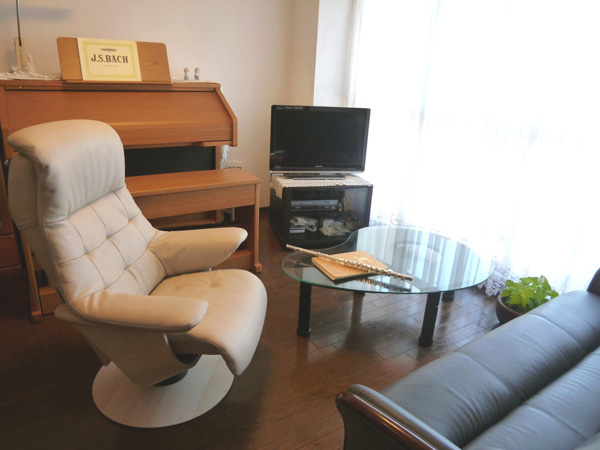 オーナーズボイス｜THE FIRST（ザ・ファースト） - カリモクの新型