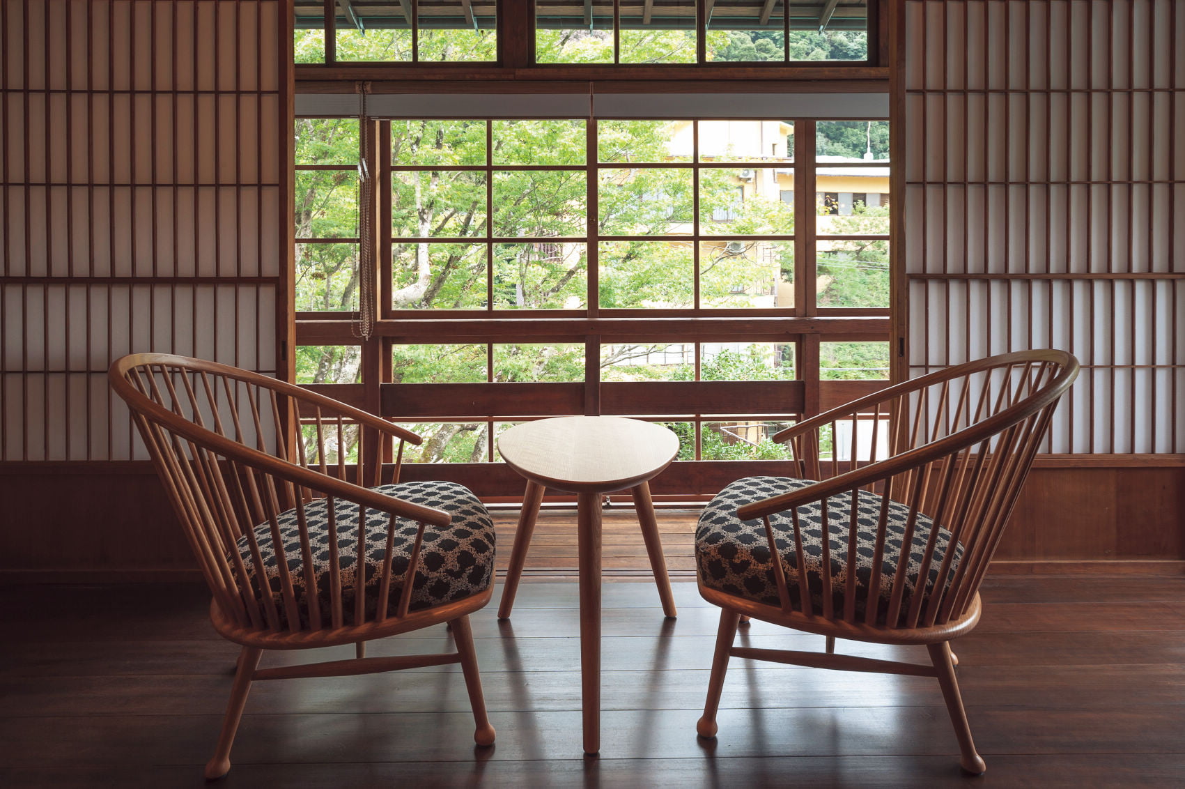 ループチェア - 国産無垢家具は飛騨高山発の家具メーカー KASHIWA