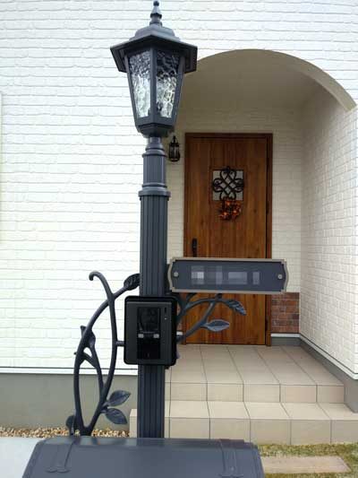 アンティーク調の機能門柱 | 京阪グリーン | 滋賀・京都・大阪の