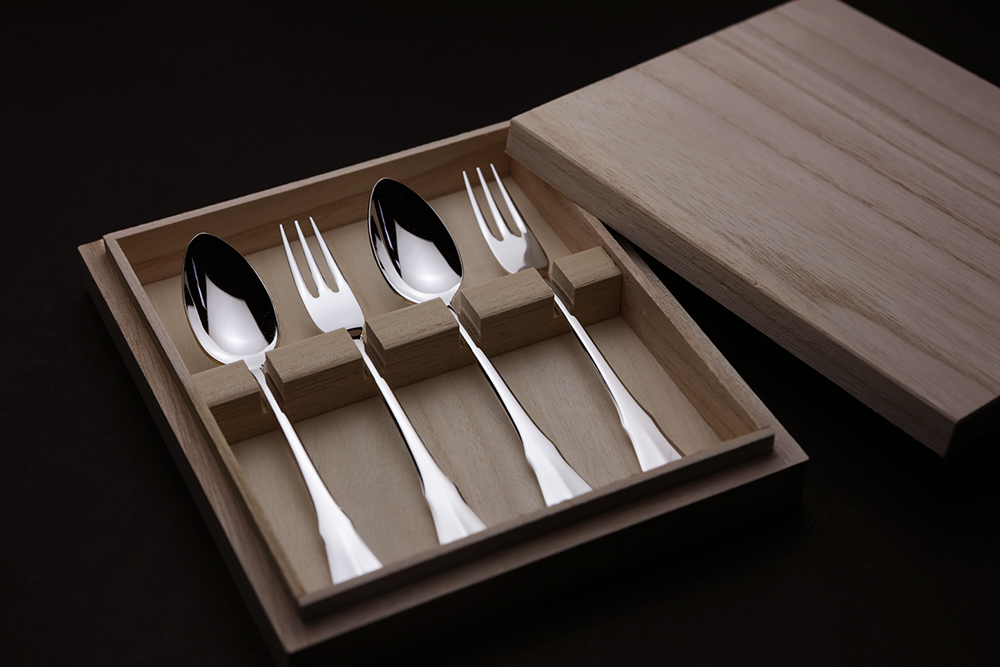 銀食器 純銀カトラリーの販売 宮内庁御用達メーカーの品位検定刻印入