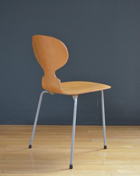 アルネ・ヤコブセン（Arne Jacobsen）のアントチェア（AntChair