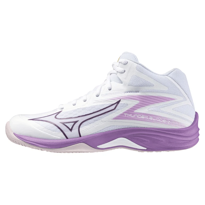 ミズノ 日本未発売インドアシューズウェーブサンダーブレード Z ミッド