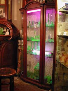 ウランガラス＠キヤアンティークス横浜店 | キヤアンティークス